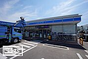 ローソン高松多肥上町西原店(コンビニ)まで480m