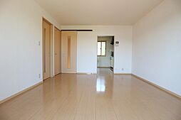 リビングタウン万々　B棟 101号室 1階3LDKのリビング/ダイニング