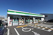 ファミリーマート高知仲田町店(コンビニ)まで574m