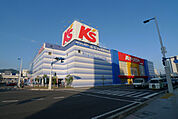 ケーズデンキ高知駅前店(ホームセンター)まで581m
