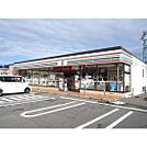 コンビニ「セブンイレブン箕輪三日町店まで606ｍ」