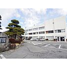 役所「辰野町役場まで1961ｍ」