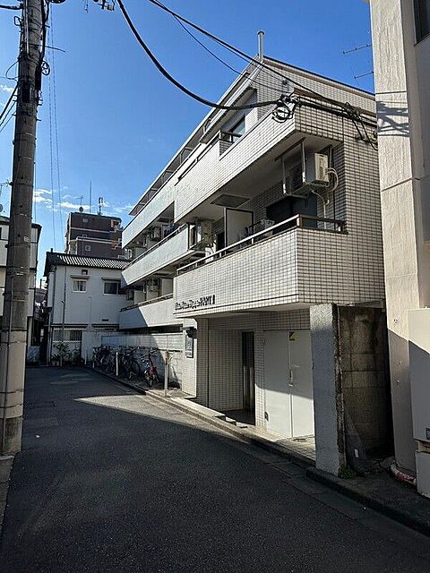 3 / 9