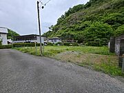 閑静な住宅街ですので落ち着いた暮らしが出来そうです。