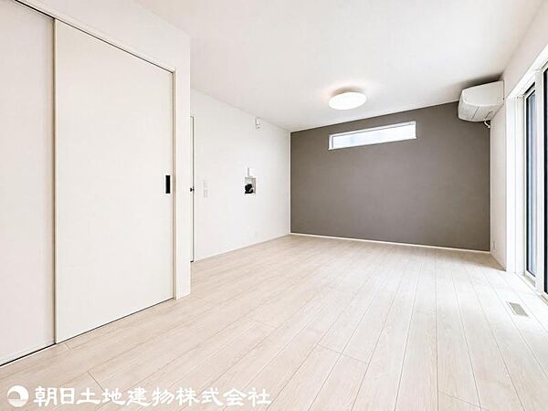 リビング/ダイニングを拡大表示
