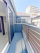 家族全員の洗濯物もよく乾く風通しの良いバルコニー