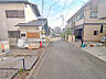 外観：前面道路