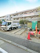柿生駅徒歩11分。通勤通学便利な立地の住まい