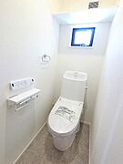 温水シャワー付きトイレ、寒い日でも安心です!