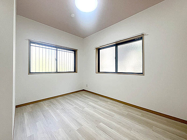 洋室を拡大表示
