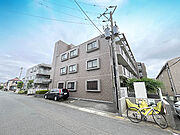 淵野辺駅徒歩15分。通勤通学便利な立地の住まい