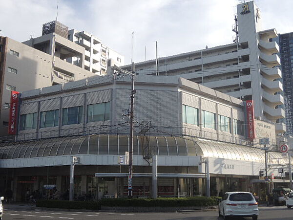 周辺：三菱東京UFJ銀行玉造支店（726m）