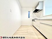 食事の準備や片付けなどの家事を楽しくするキッチンスペース。