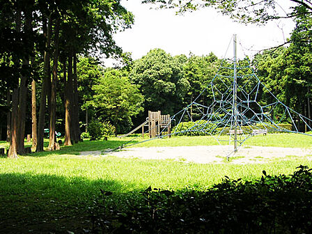 芹沢公園692m