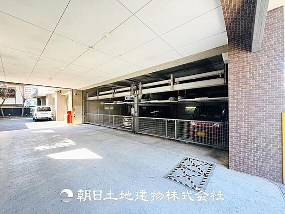 【駐車場】
