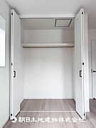 【クローゼット (寝室 約6帖)】
