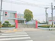 【厚木田園幼稚園】　とにかく園庭が広いので子供たちはのびのび遊んでいます。温水プールがあったり、延長保育があったりして楽しい幼稚園なので人気があります。