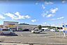 周辺：【クリエイト　綾瀬上土棚店】　セブンイレブンの隣にあるドラッグストアです。市販の薬以外処方せんも取り扱っています。食料品や雑貨も豊富に揃っていて便利です。