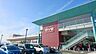 周辺：【エイビイ　綾瀬店】　神奈川中心のスーパーで新鮮な食品を揃えて価格がリーズナブルなことで人気があります。駐車場が平面と屋上にあるのでゆったり買い物ができます。
