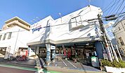 【たまや　幸町店】　ひっそりと公園脇にあるカフェ。知る人ぞ知る感が素敵。駐車場が一台あります。