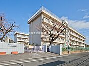 【座間市立栗原中学校】　グランドも凄く広くてスポーツが盛んな中学校です。サッカーやソフトボールそしてテニスが盛んです。