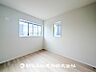 室内：【洋室 (約5.2帖)】子供部屋にピッタリなお部屋です♪