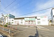 【業務スーパー　海老名店】　駐車場もあり、冷凍食品の品揃えもいいので買い物がしやすいです。値段もリーズナブルでまとめ買いにおすすめです。