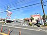 周辺：【スーパー三和アメリア三和寒川店】　野菜や肉など全体的に安く買えます。冷凍食品も充実しているので他で見ないようなものもあります。