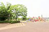 周辺：【海老名運動公園】　遊具も大きくて広めに配置されていて、レベルもいろいろで小学生くらいまでそれぞれ楽しめます。駐車場も広め＆無料です。