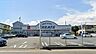 周辺：【クリエイトSD　秦野渋沢店】　駐車場が広く停めやすいです。薬から日用品、食品、飲料水などあって大変便利です。