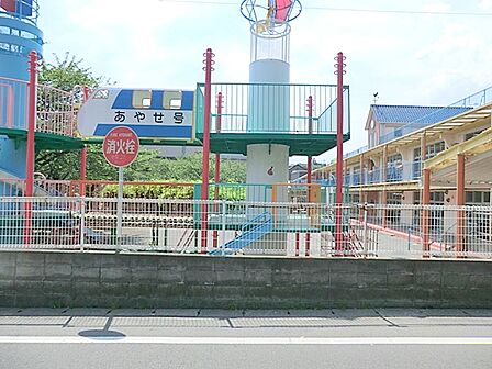 【綾瀬幼稚園】 とにかく大きいマンモス幼稚園で、温水プールなど設備関係です。先生方も子供も元気で活気があります。