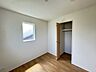 収納：【収納/洋室約4.5帖】各洋室には収納スペースが備わっており、住空間を広く活用できます。