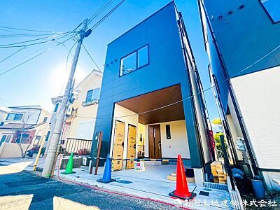 外観：流行に左右されず将来にわたって価値が継続する佇まい！良好な住環境が保たれたエリアで新生活を！