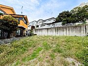 【外観】閑静な住宅地に馴染む落ち着いた色合いの贅沢な空間！！毎日のお散歩も快適なエリア！ 