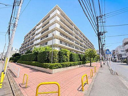 横浜駅まで、平坦で行くことが出来ます!道中は歩道も多いので安心です