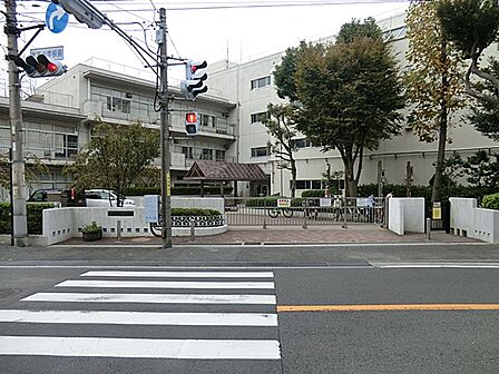 横浜市立北方小学校まで約1070m