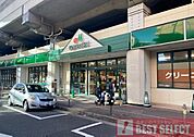 マルエツ浮間舟渡店　徒歩2分 160m