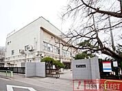 板橋区立桜川中学校　徒歩9分 690m