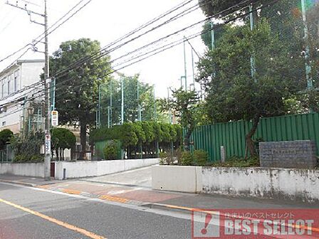 練馬区立開進第三小学校まで徒歩6分 430m
