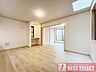 リビング/ダイニング：■新規内装リフォーム施工済みでキレイなお住まい