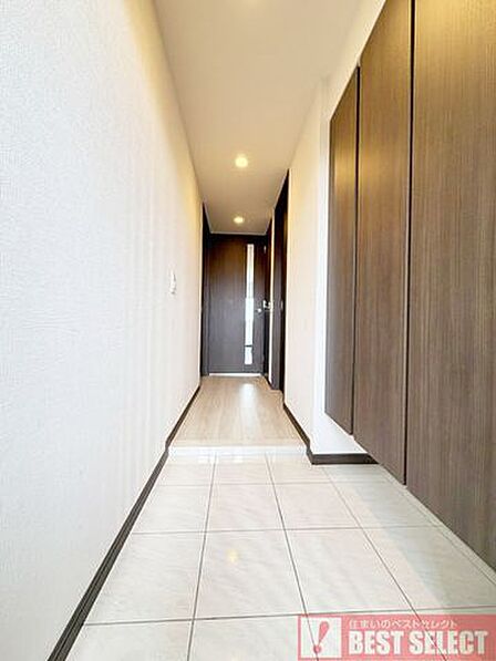 ■たっぷり収納できるシューズBOX付きで玄関回りがスッキリ片付きます