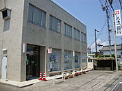 銀行「八十二銀行稲荷山支店まで189m」