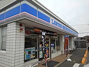 コンビニ「ローソン長野三本柳店まで566m」
