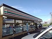 コンビニ「セブンイレブン屋代団地店まで140m」