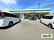 コンビニ「ファミリーマート長野中氷鉋店まで889m」