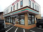 コンビニ「セブンイレブン長野青木島店まで568m」
