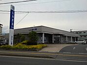 銀行「長野信用金庫篠ノ井支店まで770m」