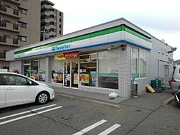 コンビニ「ファミリーマート長野五分一店まで1080m」