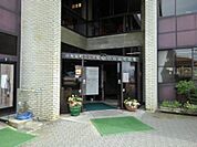 役所「小布施町役場まで1049m」