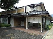 銀行「長野信用金庫小布施支店まで528m」
